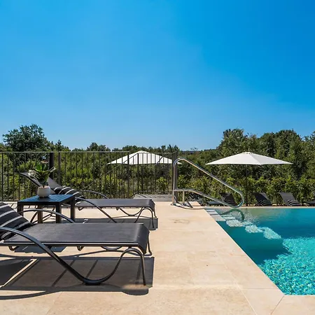 Holiday home Mit Pool Und Wellness Fuer 8 Personen