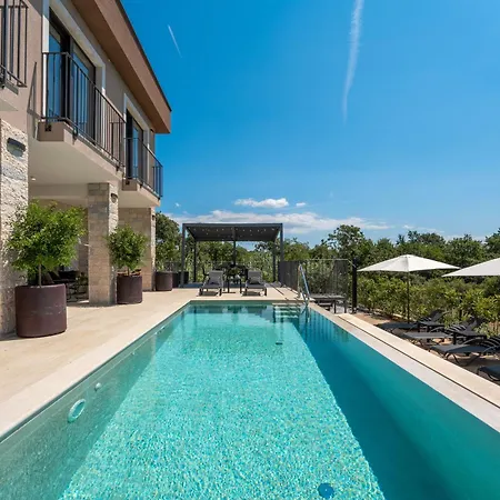 Mit Pool Und Wellness Fuer 8 Personen Holiday home *